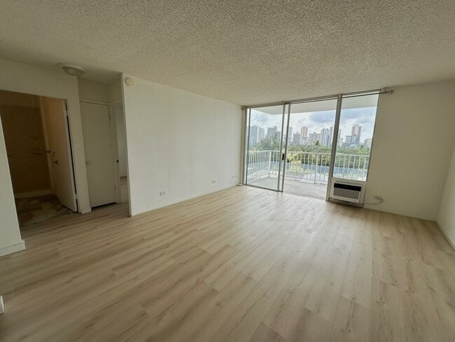 Foto del edificio - SV705