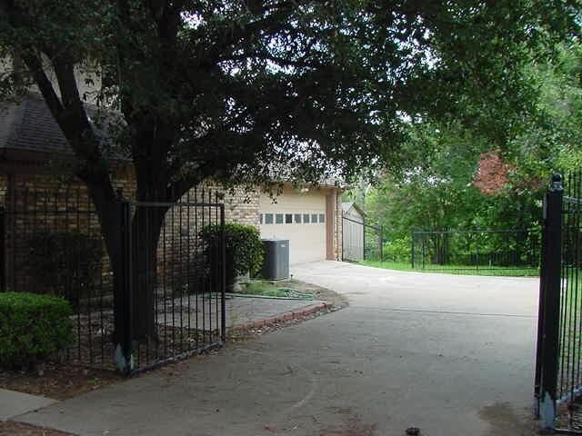 Foto del edificio - 3622 Green Hollow Dr