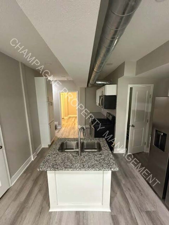 Building Photo - Fully Remodeled Home in KC