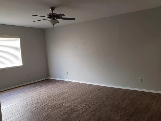 Foto del edificio - 2944 Furneaux Ln
