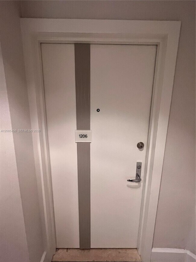 Foto del edificio - 21055 Yacht Club Dr