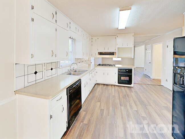 Foto del edificio - 3865 Brushy Wood Dr