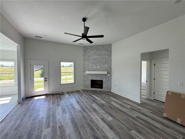 Building Photo - 6604 SW Spindle St