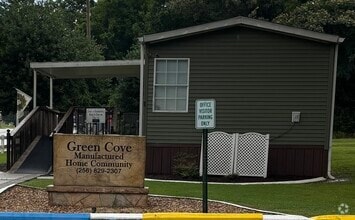 Building Photo - 325 Green Cove Rd SE
