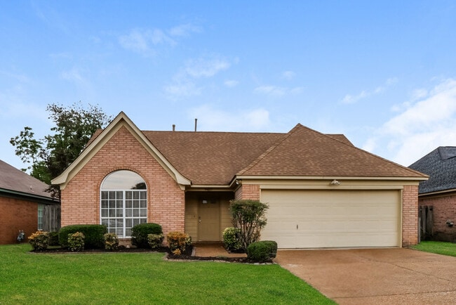 Building Photo - 9407 Garden Woods Dr