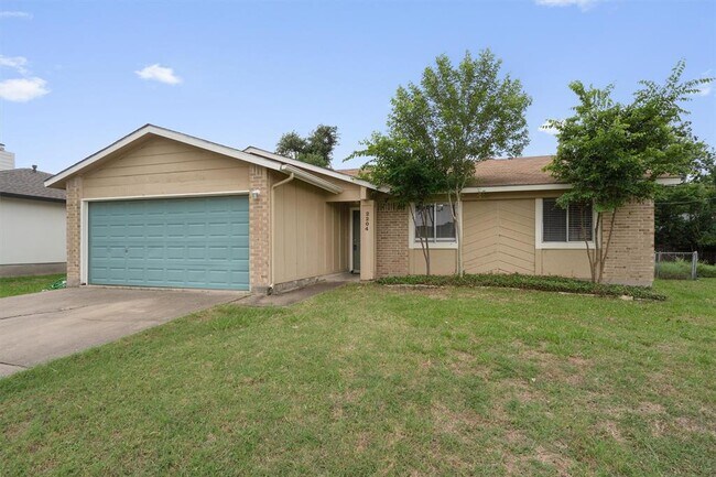 Foto del edificio - 2204 Silver Spur Dr