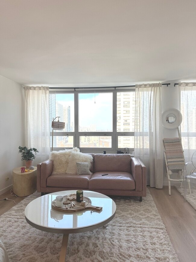 Foto del edificio - 88 W Schiller St