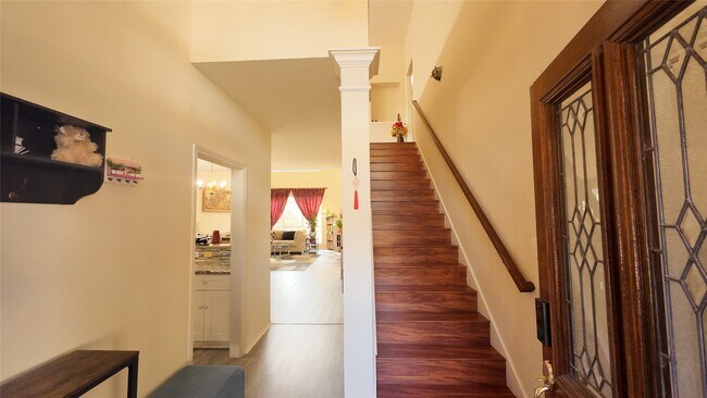 Foto del edificio - 4111 Creek Ridge Ln