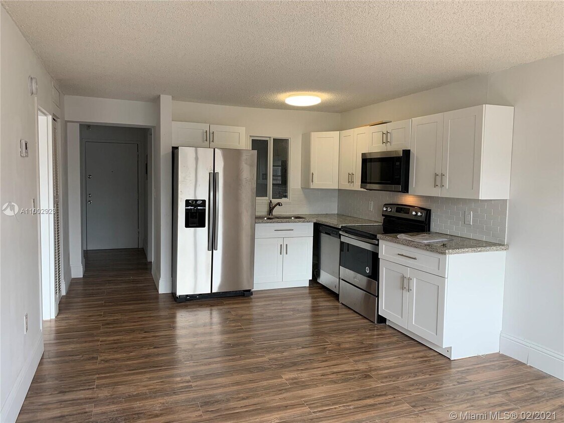 Foto principal - 1250 NE 125th St