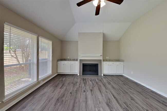 Building Photo - 2222 Friarwood Trail