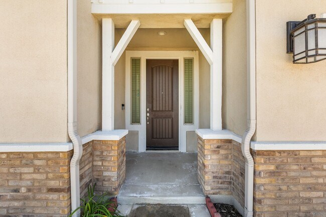 Foto del edificio - Stunning 4 bedroom 3 bath home in Summer Wind Trail Community