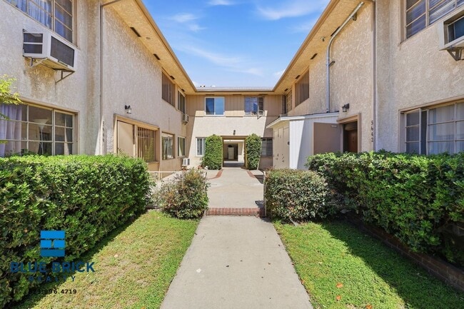Building Photo - 5642 Laurel Canyon Blvd