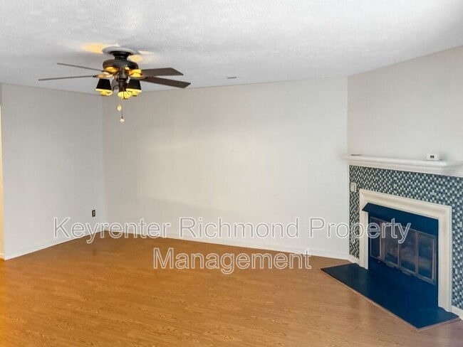 Foto del edificio - 7802 Fitzgerald Ct