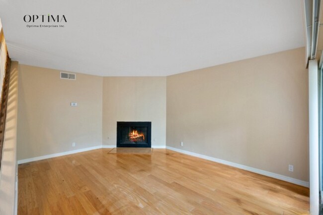 Foto del edificio - 18411 Hatteras St