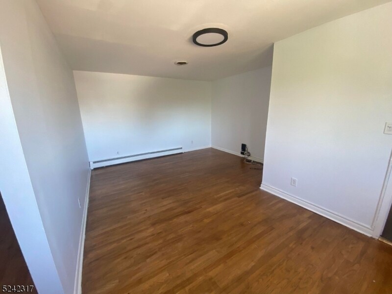 Building Photo - 256 Ridge Rd