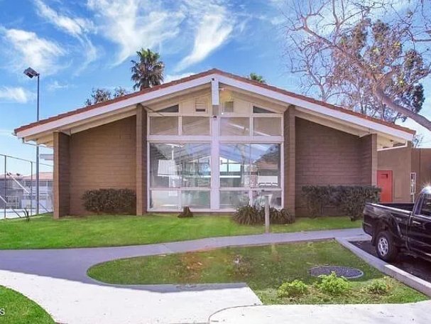 Foto del edificio - 1300 Saratoga Ave
