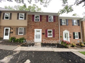 Building Photo - 531 Olde Greenwich Cir