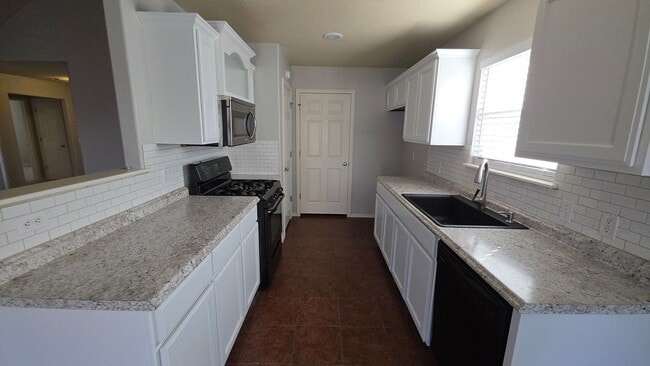 Building Photo - Clean 3 bed 2 bath  - Owasso schools