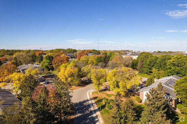 Country Meadows Apartments - 6840 Schroeder Rd Madison, WI | Apartments.com