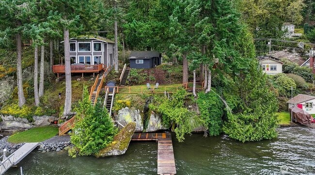 Foto del edificio - 2562 Lake Whatcom Blvd