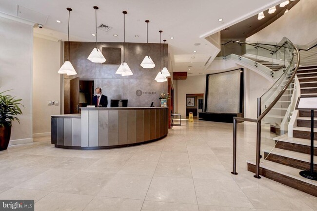 Foto del edificio - 7171 Woodmont Ave