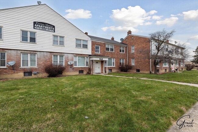 Building Photo - Puritan Manor