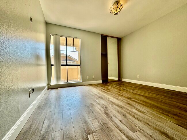 Foto del edificio - 7770 Youngdale Way