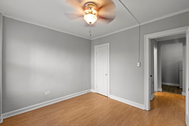 Foto del edificio - 661 W Sheridan Rd