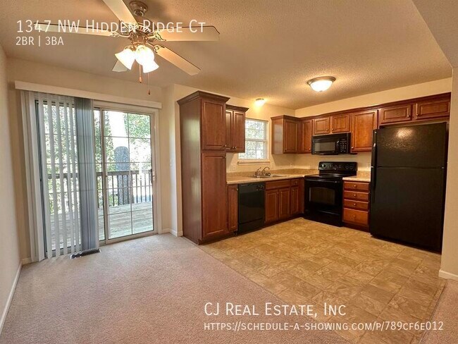 Foto del edificio - 1347 NW Hidden Ridge Ct