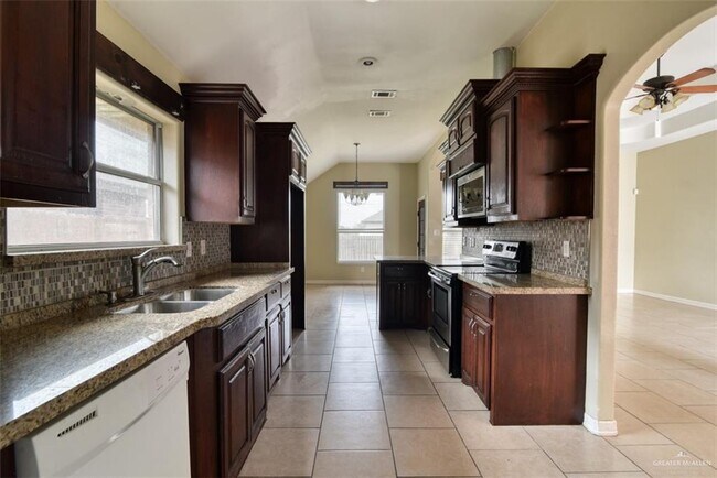 Foto del edificio - 7537 N 26th St