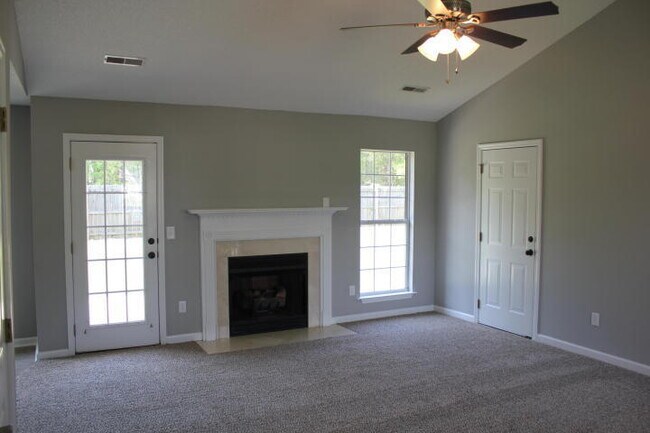 Building Photo - 3BD/2BA Ranch in Dorchester II Schools-Ava...