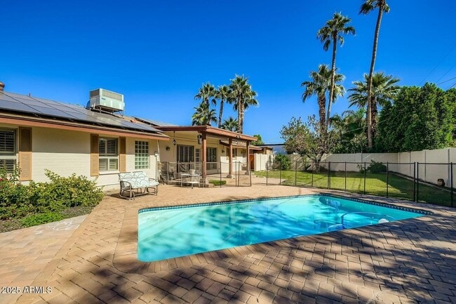 Photo - 201 W Diana Ave House