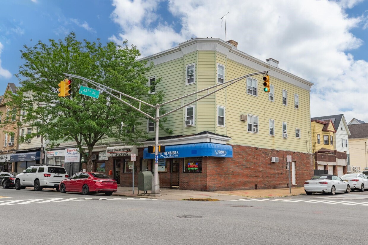 Foto principal - 910-912-912 Broadway