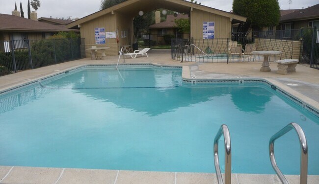 Foto del edificio - Gorgeous 2Bedroom/2Bath Townhome in Escondido