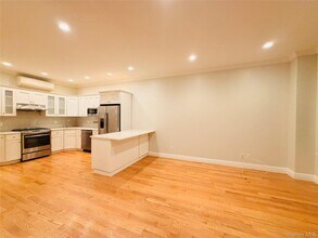 Building Photo - 382 Bergen St