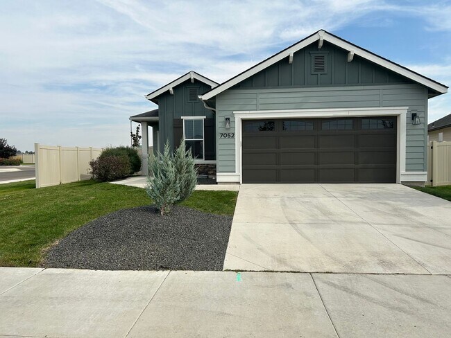 Foto del edificio - Beautiful 3 bedroom 2 bathroom Home in Meridian