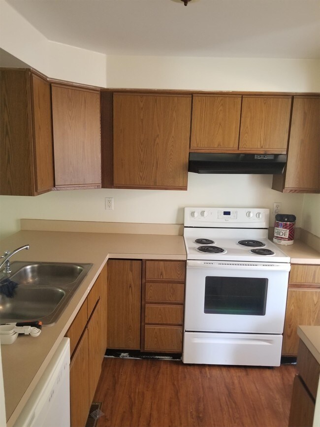 Foto del edificio - 1455 Cedar Dr