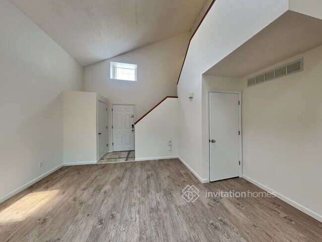 Building Photo - 4779 N Foxtail Dr