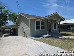Building Photo - 124 E Baylor St