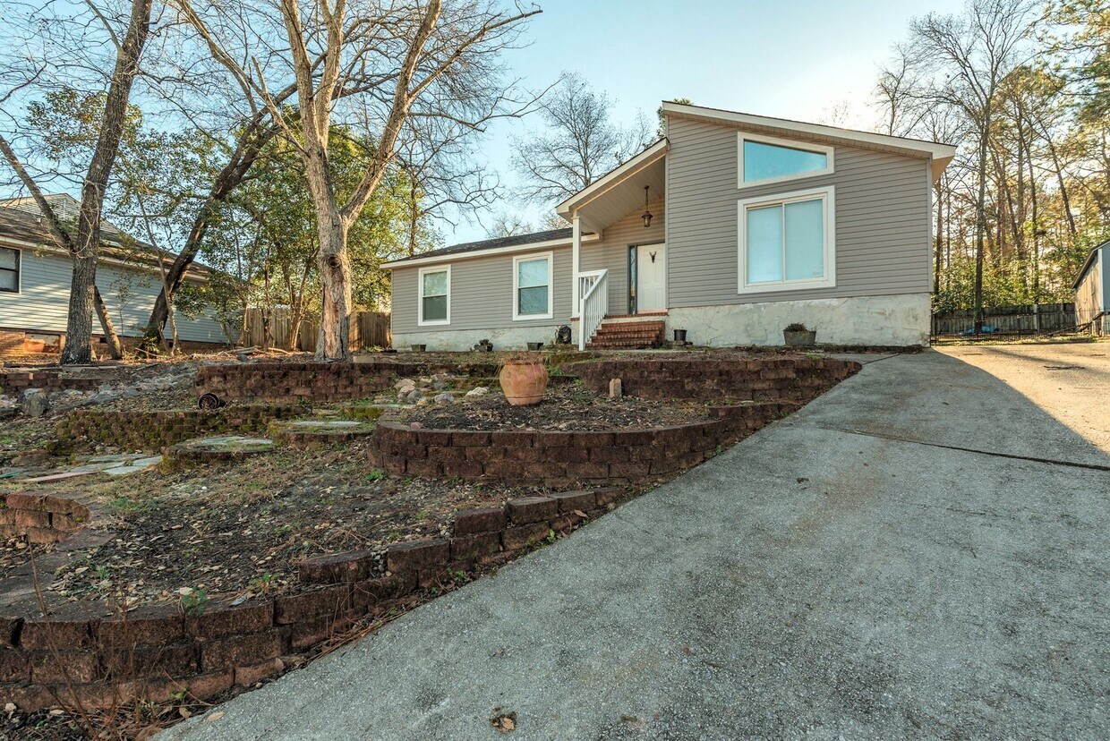 1,795 Updated 3 bed/2 bath in Martinez,... House Rental in