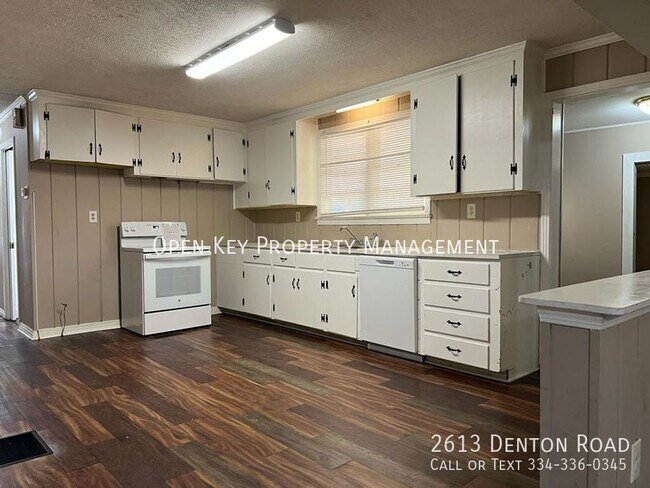 Building Photo - 2613 Denton Rd