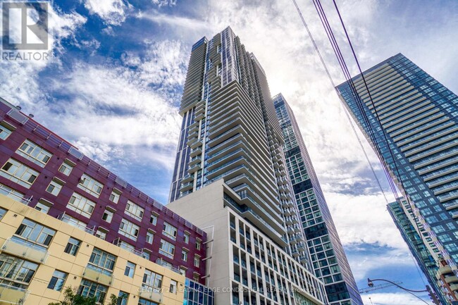 Photo du bâtiment - 251-1251 Jarvis St