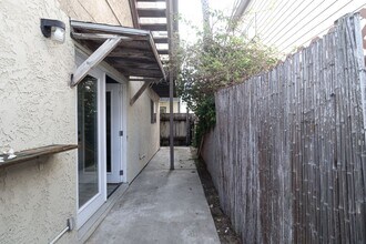 Building Photo - 109 Ojai Ave