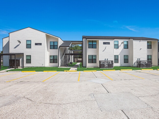 Oficina - Zurqui at Cypress