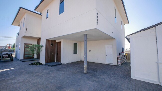 Foto del edificio - 5535-5539 Potomac St.