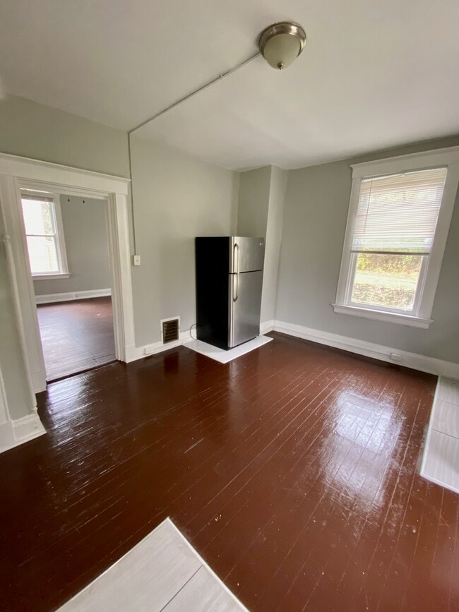 Building Photo - 3927 Cass Ave