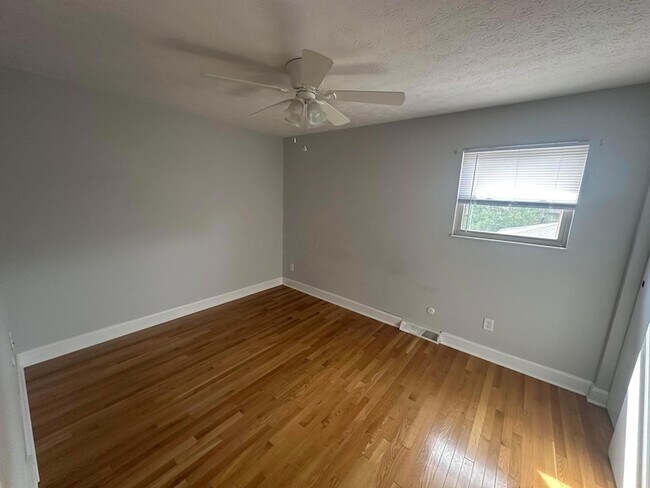 Foto del edificio - 4867 Dierker Rd