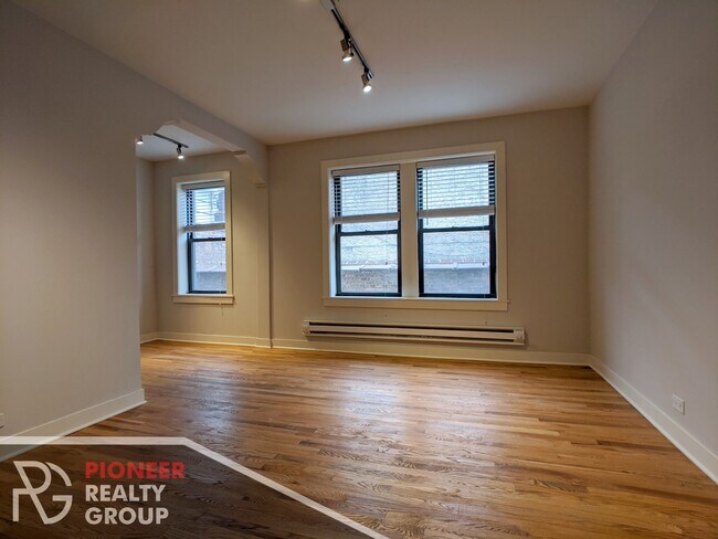 Foto del edificio - 2430 N Kedzie Blvd