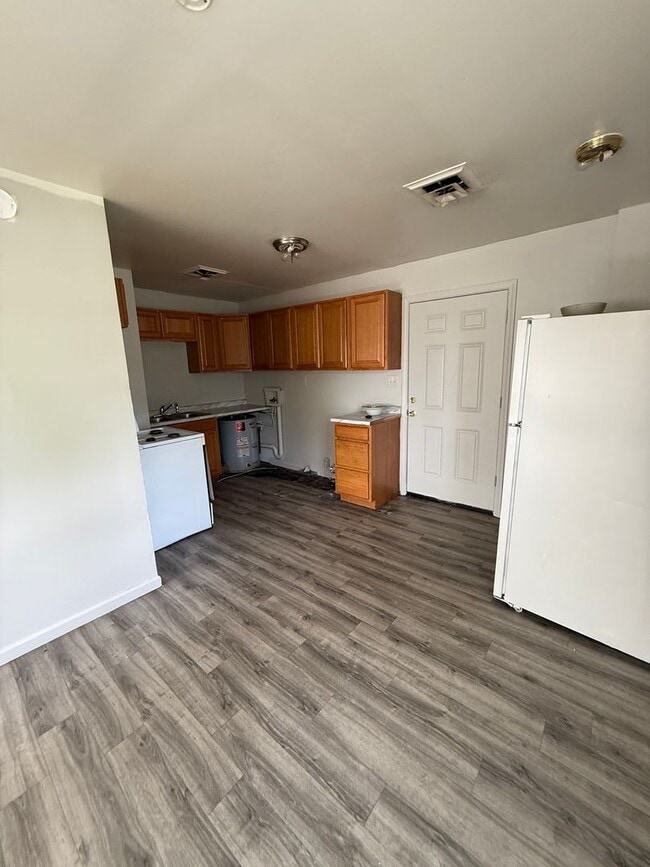 Building Photo - Cute 3bd/1bath Home