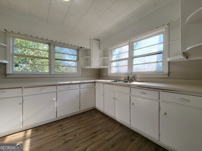 Building Photo - 34 E New St